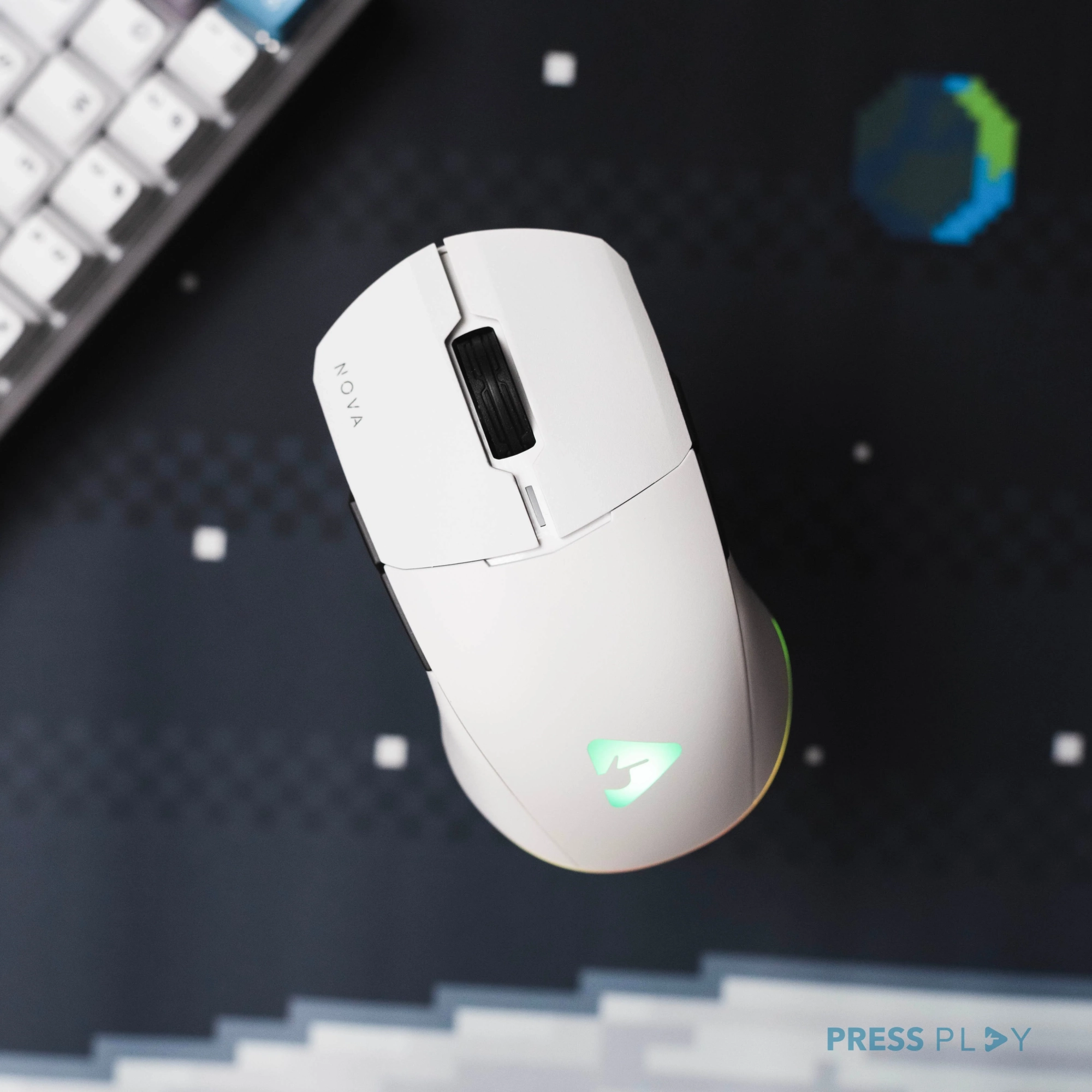 Профессиональная игровая мышь NOVA V3 lite Black (300)